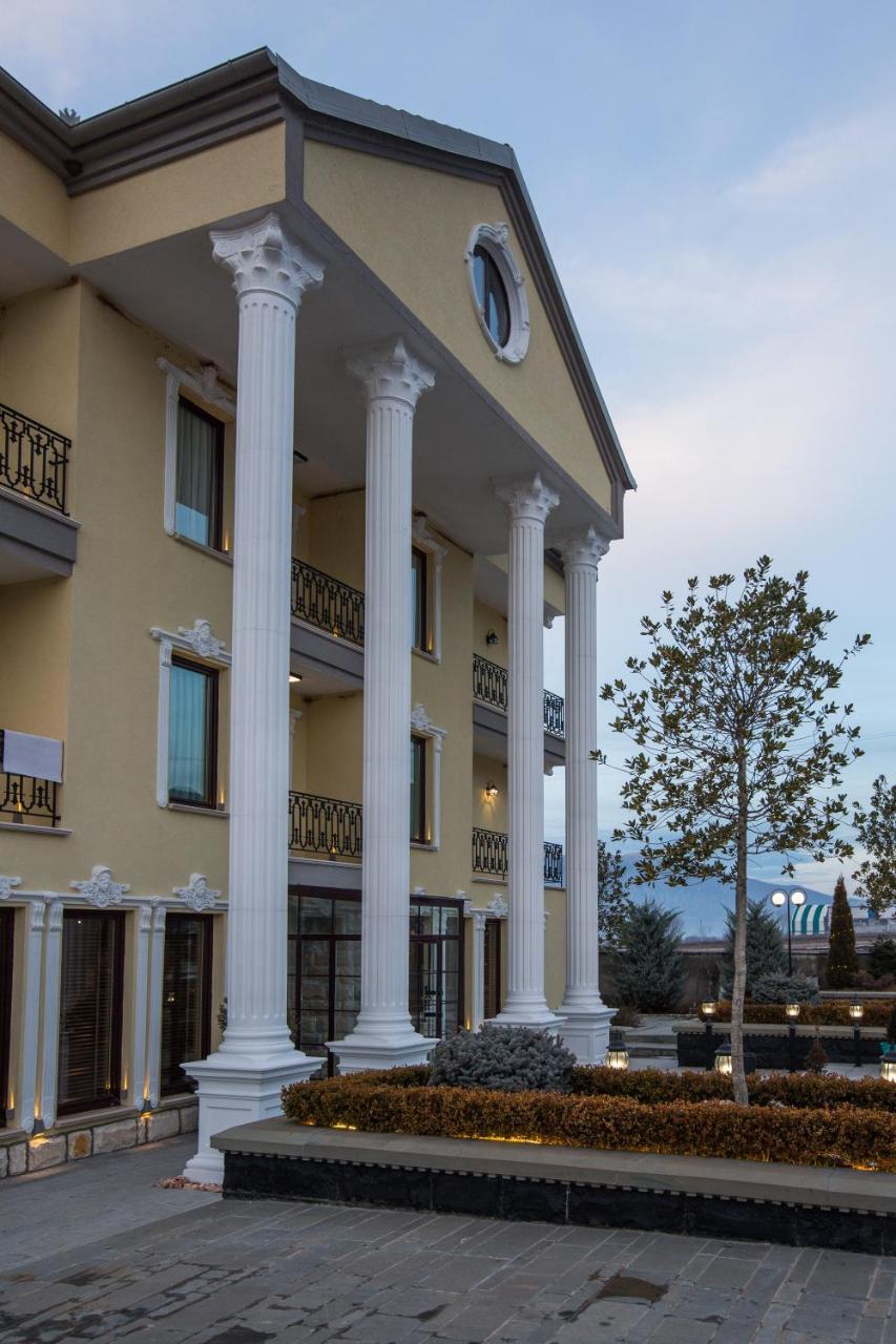 "L'Art De Vivre" Resort Korcza Zewnętrze zdjęcie